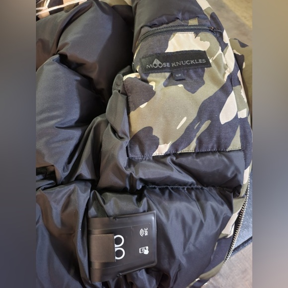 Moose Knuckles Camo jacket - Picture 2 of 9